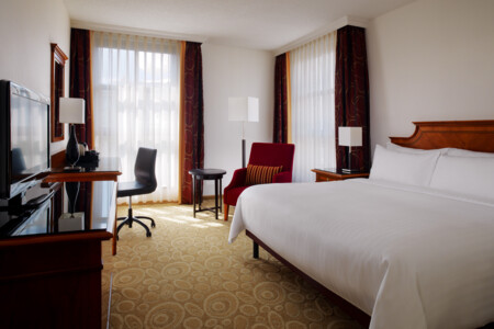 Marriott Hamburg_Standard Zimmer Deluxe Marriott Hotel Zimmer